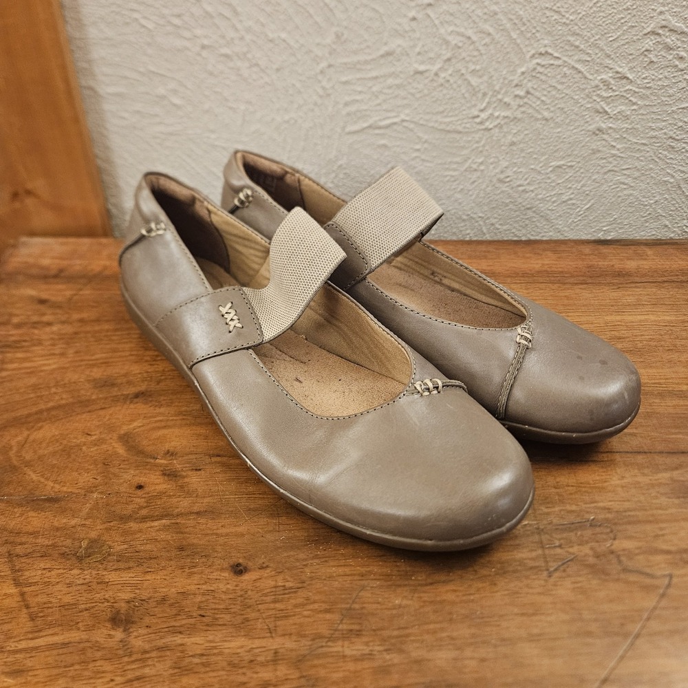 Clarks Medora Leather Mary Jane Zipper Ballet Flats Womens 40 Size 9 W Beige